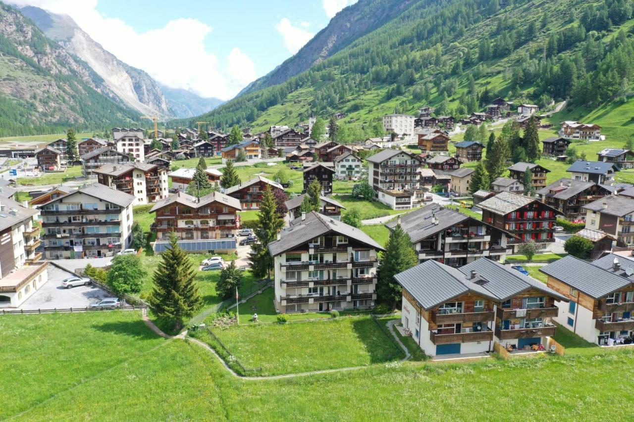 Enjoy The View Apartment Close To Zermatt With Parking Tasch Bagian luar foto